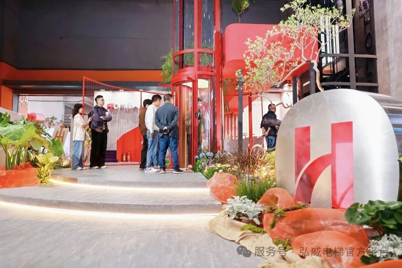 圆形全景观光电梯选弘威电梯