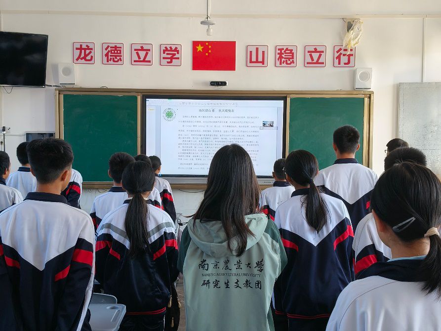 信息管理学院“童心向党，信管同行”主题活动圆满举行