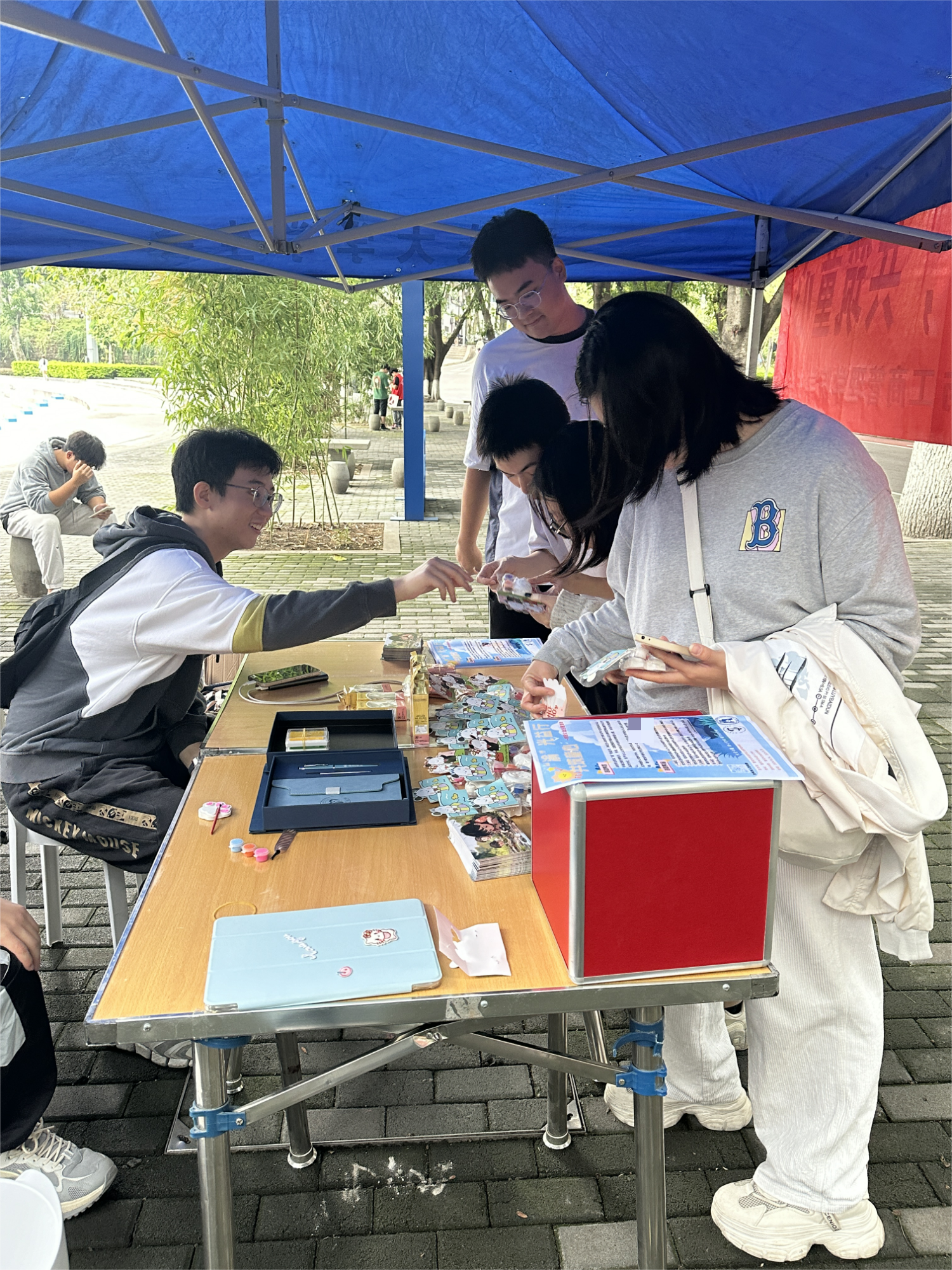 “‘渝’光益行，共筑童心”公益主题活动圆满结束