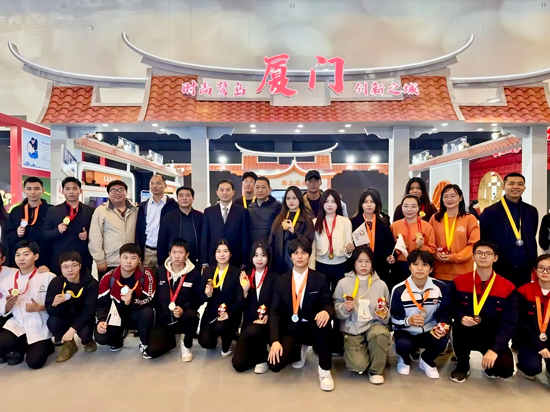 厦门新东方烹饪学校学子技能大赛折桂，荣膺万元嘉奖，彰显职教硕果!