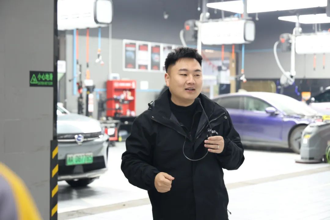 行走的万通课堂， 湖南万通学子走进理想、阿维塔、名车荟实地研学，“研”途皆学问 ！
