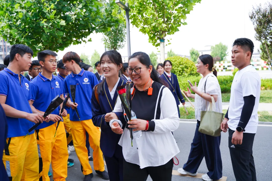 热烈祝贺丨山东万通学校2025年第三期家长见证会圆满收官！