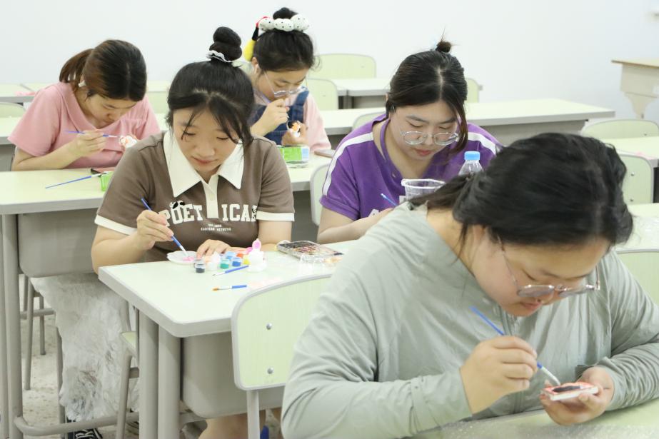 “心笺传情·艺暖童梦”公益主题活动圆满结束