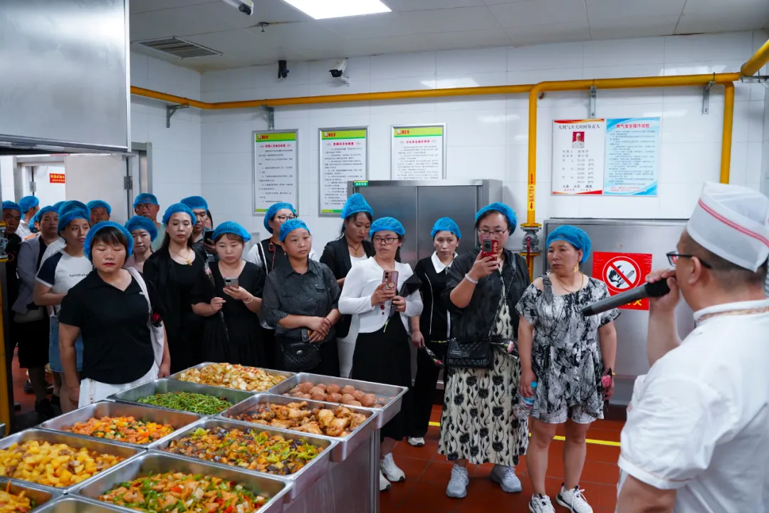 热烈祝贺丨山东万通学校2025年第三期家长见证会圆满收官！
