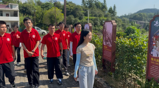 青春实践兴隆木，智慧助农暖乡情——赣州职业技术学院“畜力青春队”三下乡振兴纪实