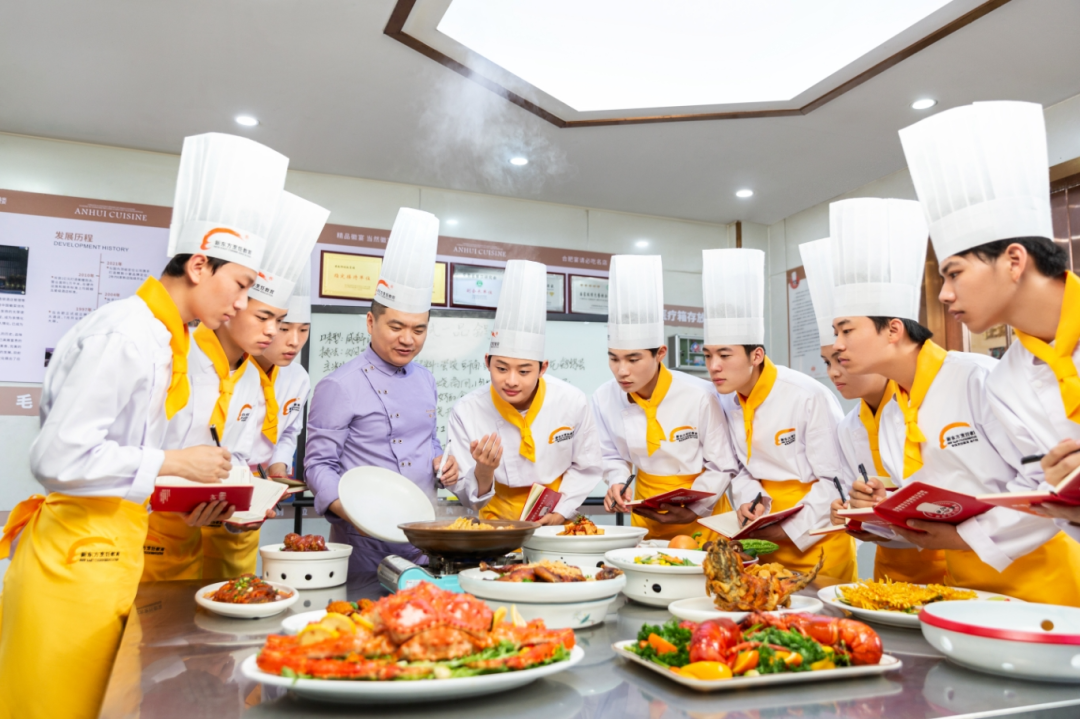 安徽新东方预备技师班：高中毕业后的硬核突围，技能直达未来！