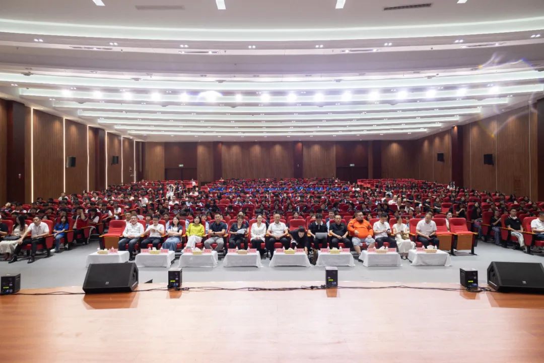 技能为翼,学历筑基 | 贵州新华“双高”人才计划发布会暨产教融合签约仪式圆满举行!