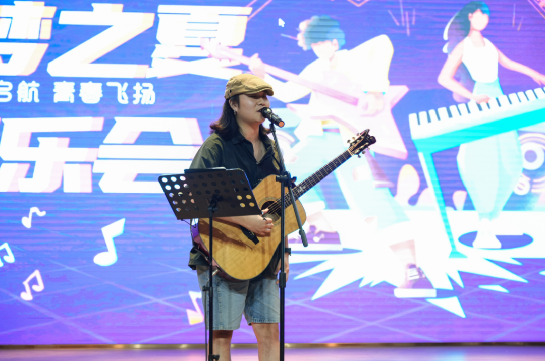 成都万通“逐梦之夏”迎新音乐会璀璨落幕，点燃新生梦想彰显青春风采~第5张
