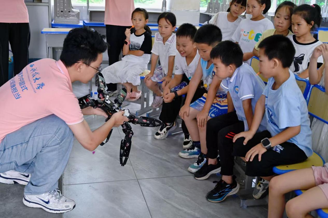 广西科技大学“青科行动,筑梦童心”公益活动圆满结束