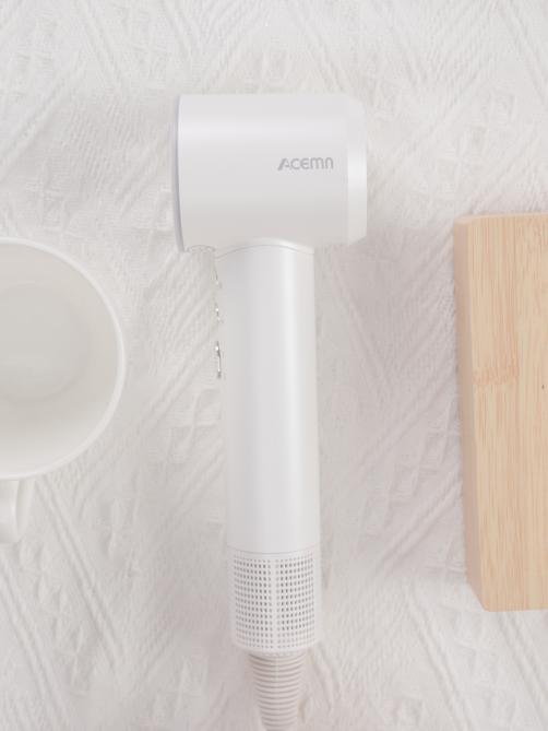 将爱意寄于风中——岸深高速吹风机，七夕送礼终极答案