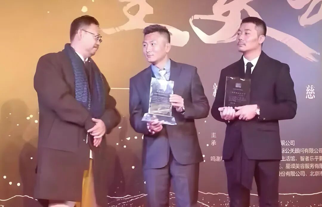 中国企业家·李鸿鹏 | 《弘毅》发展新质生产力，开启中国式现代化伟大征程的知行合一