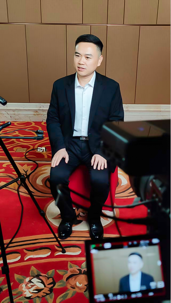 《向阳新程》民营经济赋能高质量发展｜袁贵华：双平台联动黔沪，以文化赋能解锁酱酒产业“销地销”新路径