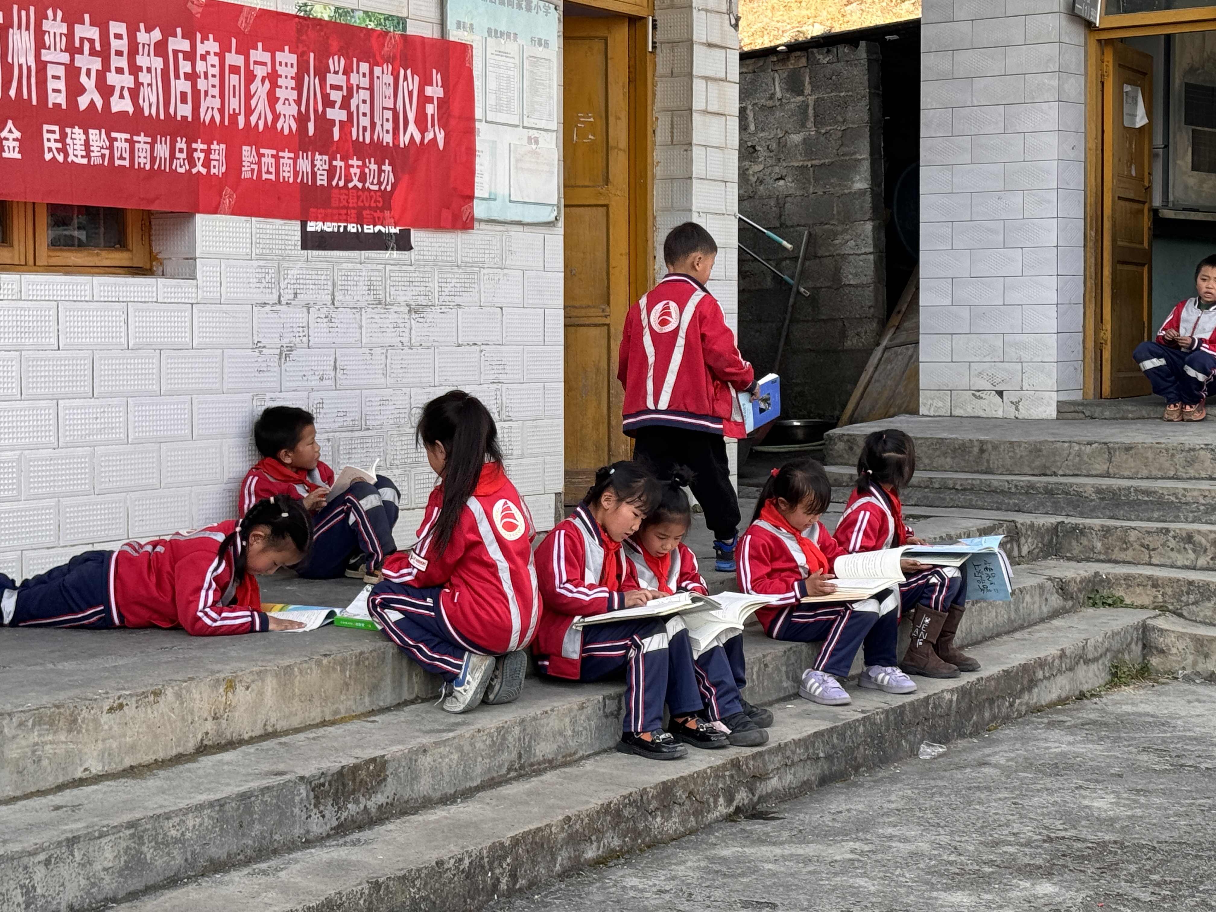 行业调整期下的坚守与生长:郑酒师2025年度发展观察