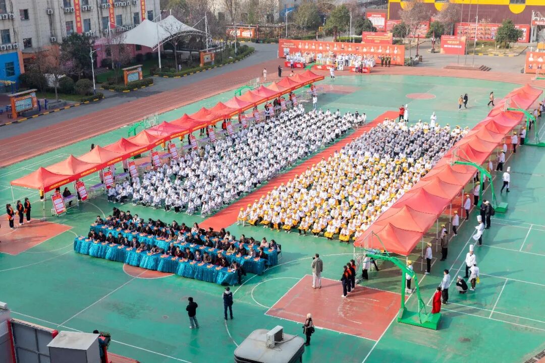 技能照亮前程——西安新东方烹饪技工学校现代服…
