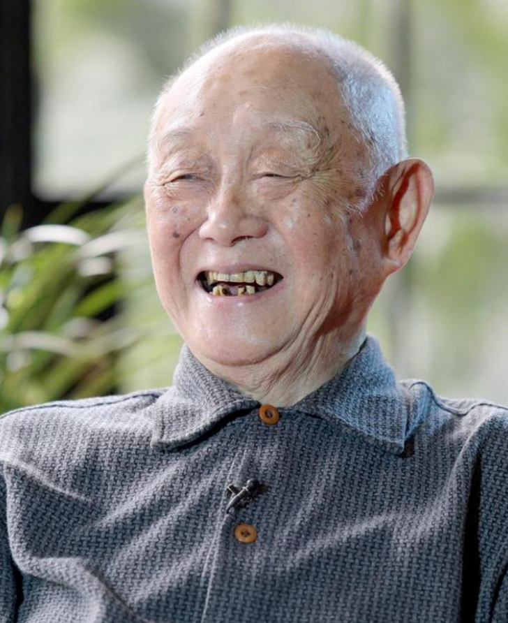 饕餮般的艺术吸纳与熔铸 —— 论黄永玉艺术的多元养分与创造性转化